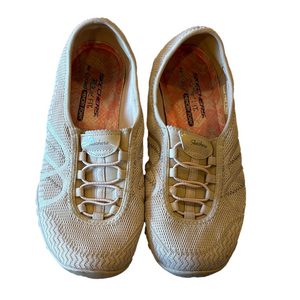 Skechers Relax Fit Women's Beige Slip On Size 9 EUC